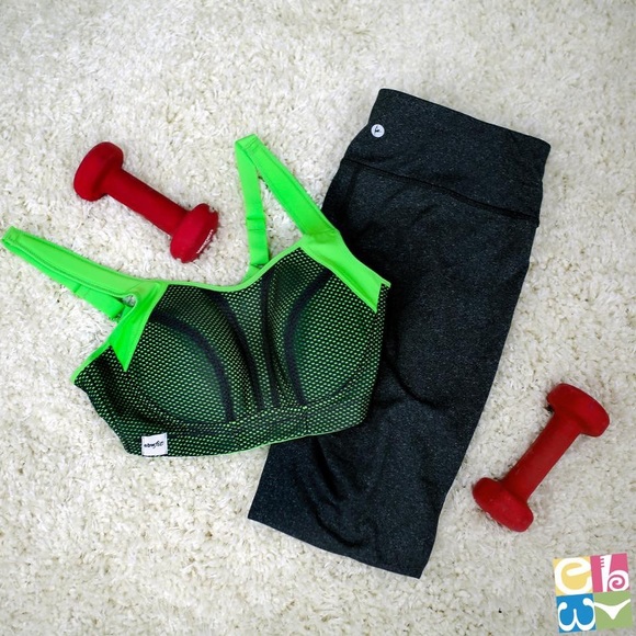 Essential Bodywear The Mia Sports Bra - Picture 3 of 3